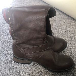 Talk brown boots with red zipper. From Target.